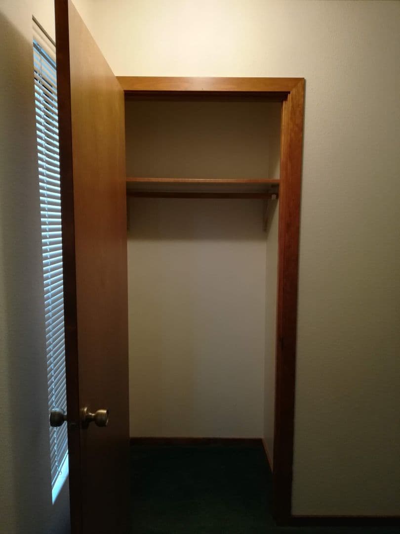 Rockaway Beach Apartment: 17600 Ocean Blvd.