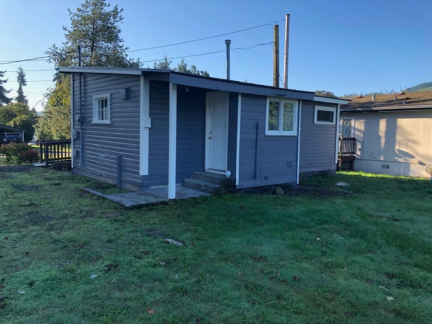 Deer Island Apartment: 64701 Columbia River Hwy