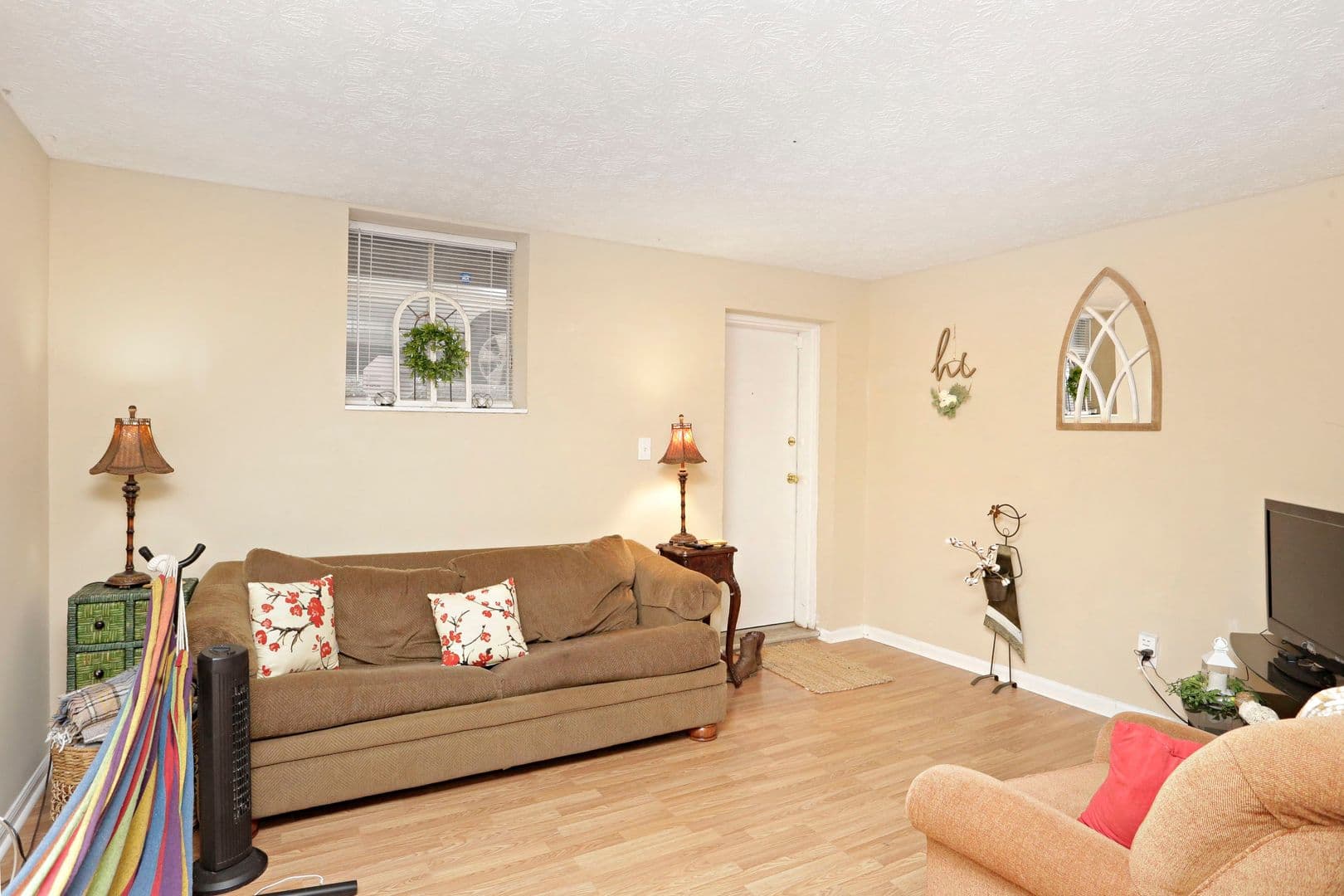 Lexington Apartment: 159 Gazette Avenue