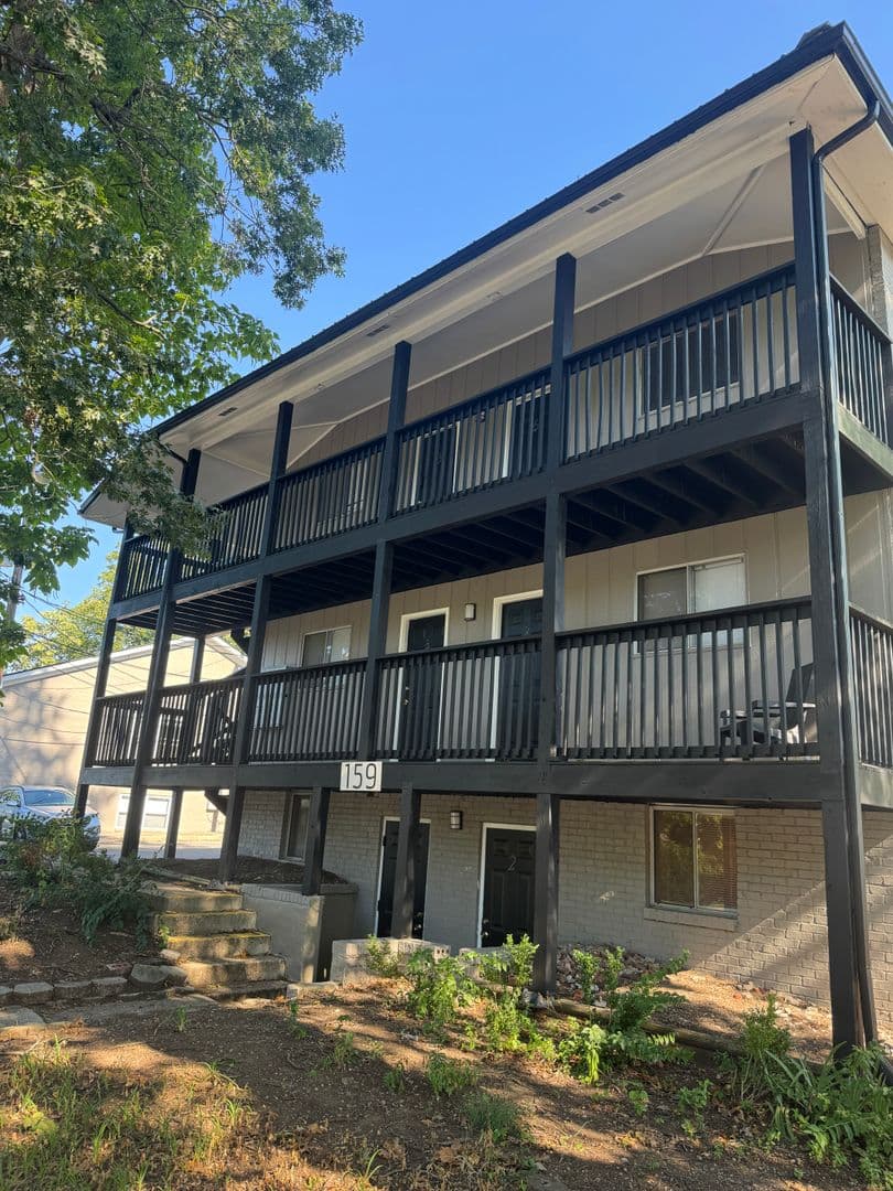 Lexington Apartment: 159 Gazette Avenue