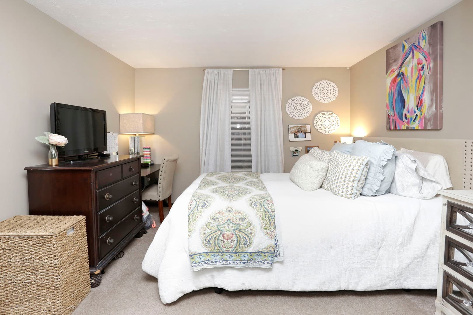 Lexington Apartment: 135 Transcript Avenue