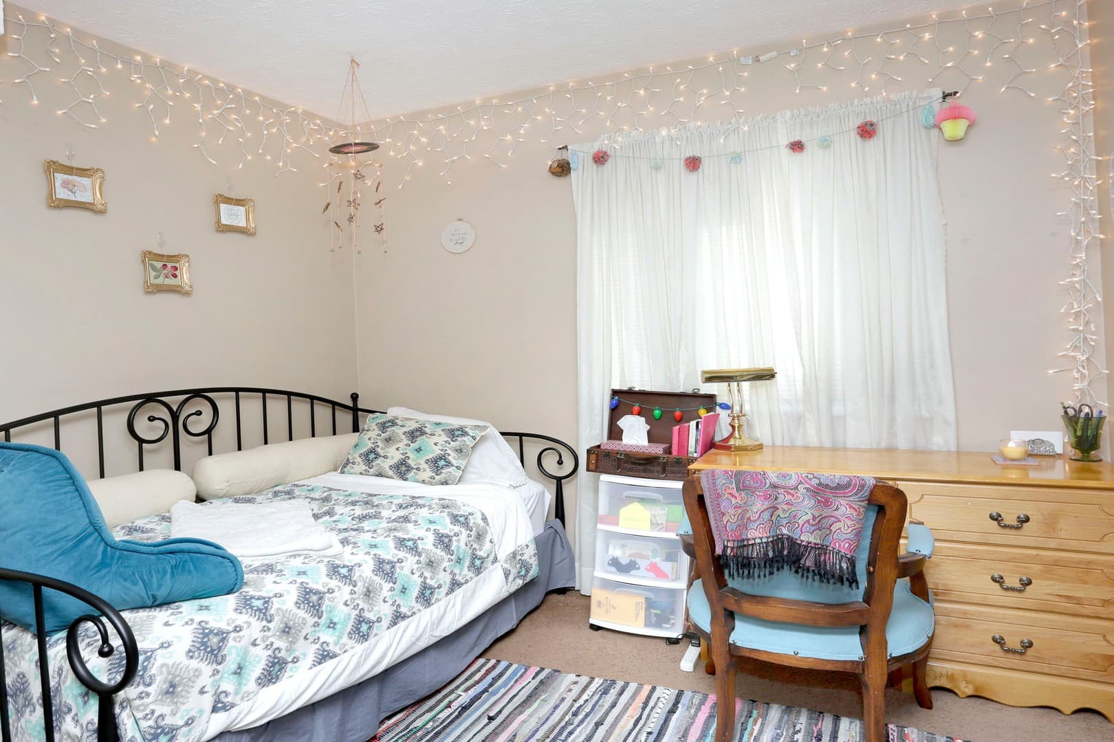Lexington Apartment: 145 Transcript Avenue