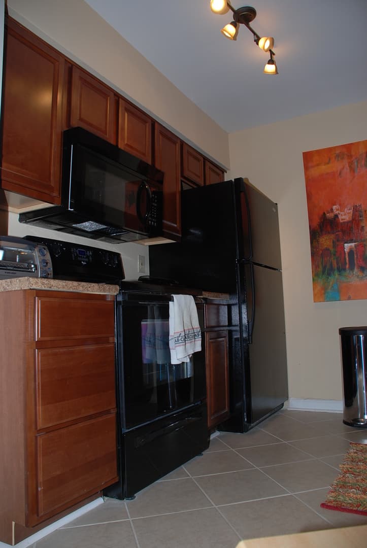 Lexington Apartment: 165 Virginia Avenue