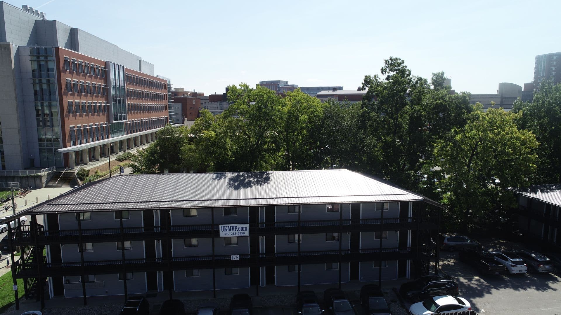 Lexington Apartment: 178 Leader Avenue
