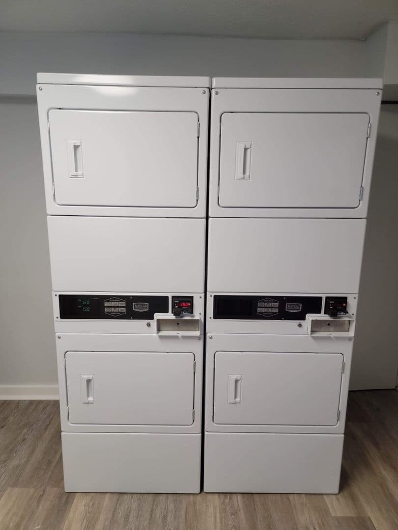 Lexington Apartment: 178 Leader Avenue