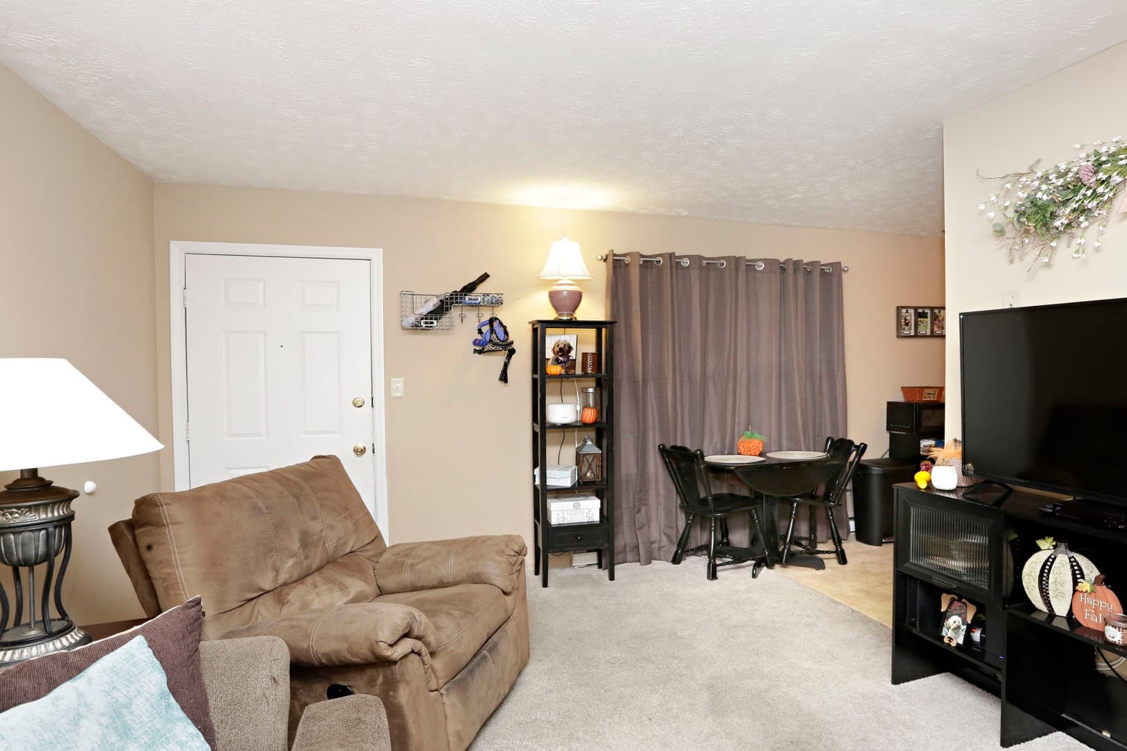 Lexington Apartment: 805 Press Avenue