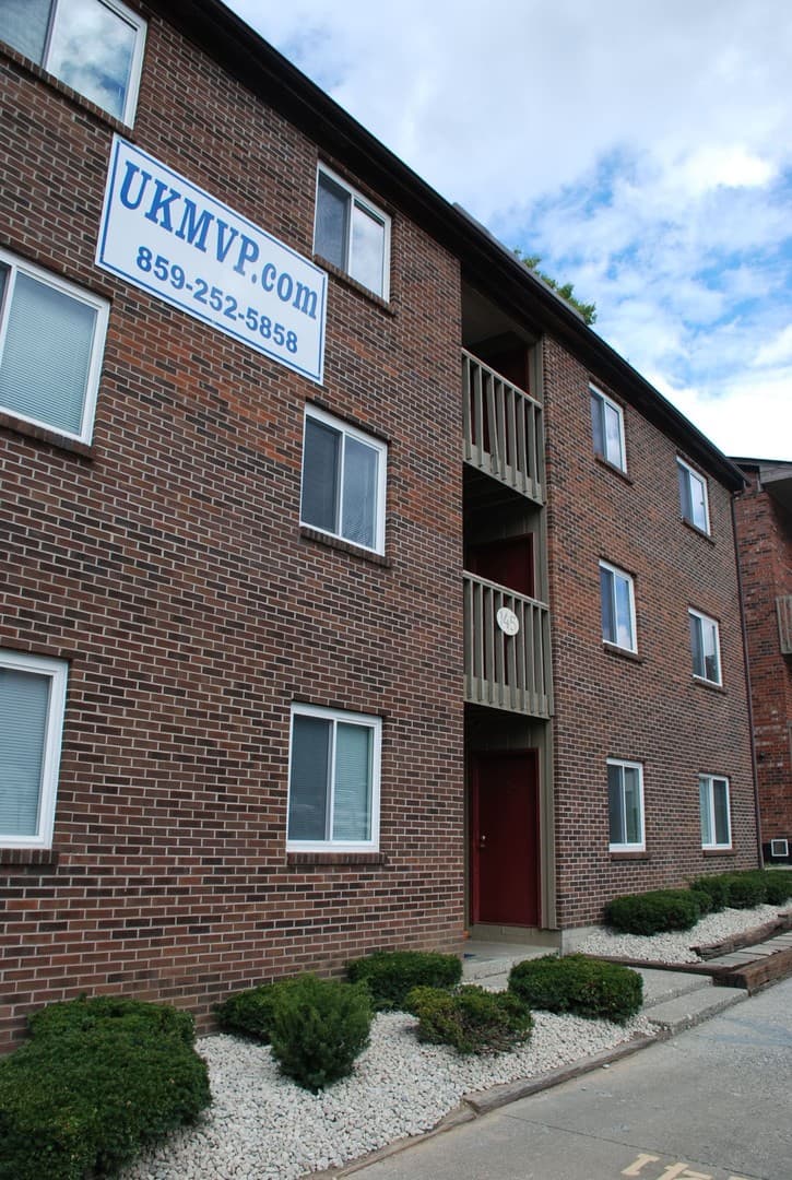 Lexington Apartment: 145 Transcript Avenue