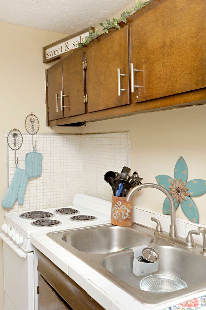 Lexington Apartment: 159 Gazette Avenue