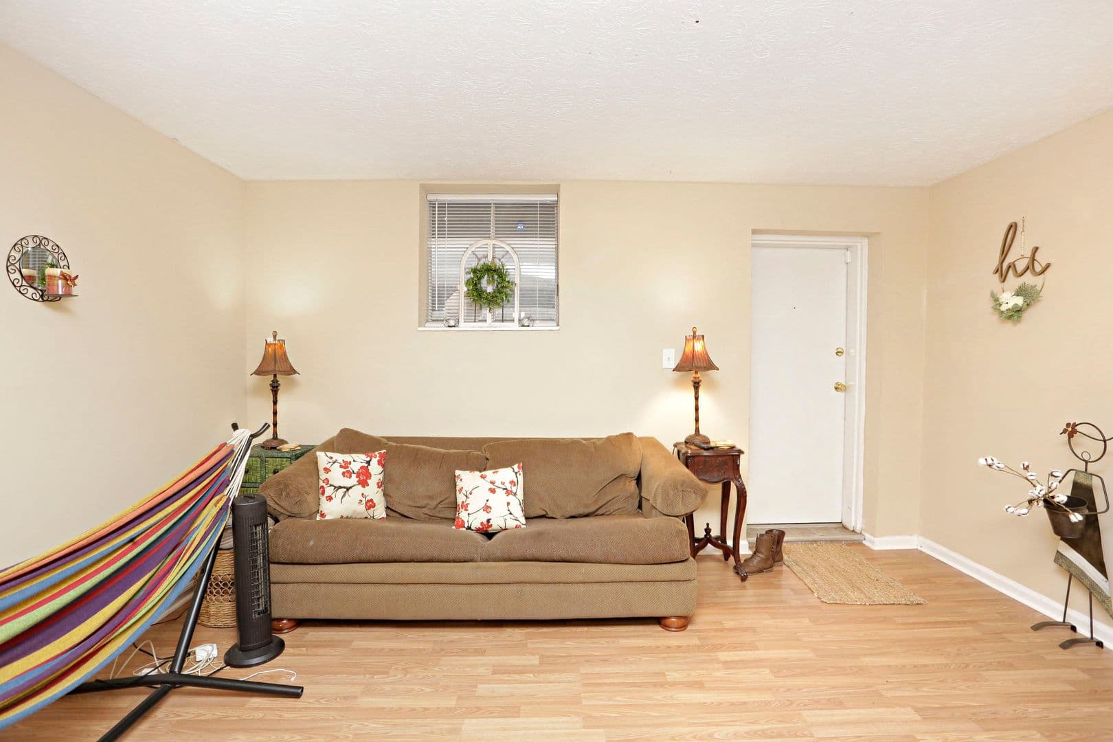 Lexington Apartment: 159 Gazette Avenue