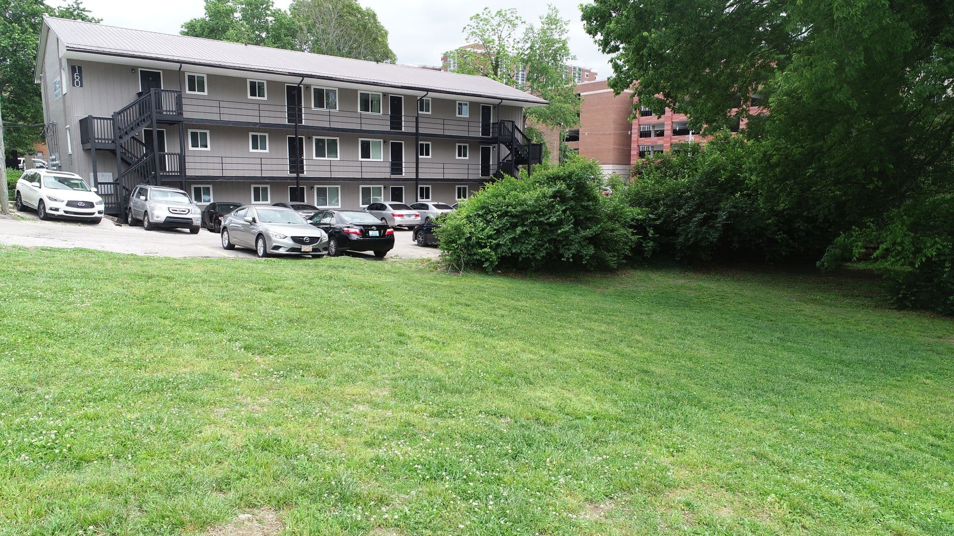 Lexington Apartment: 160 Gazette Avenue