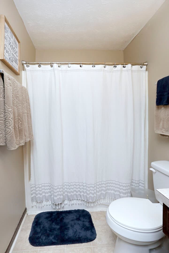 Lexington Apartment: 135 Transcript Avenue