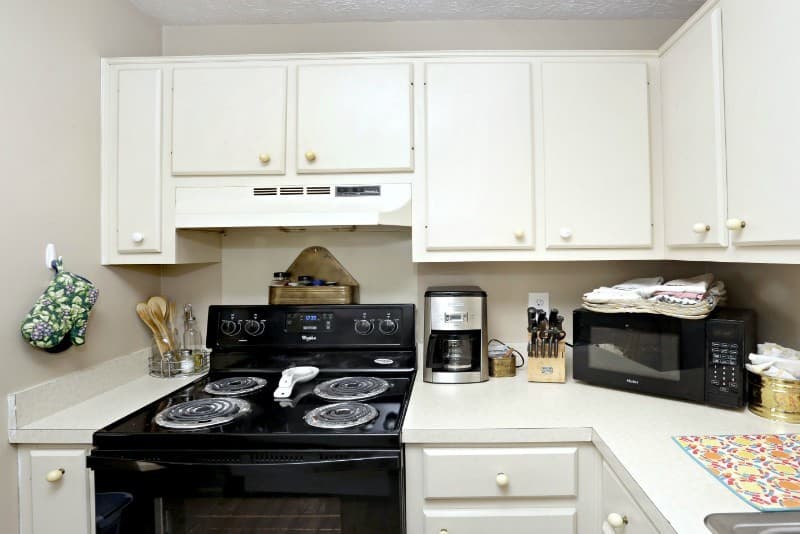 Lexington Apartment: 145 Transcript Avenue