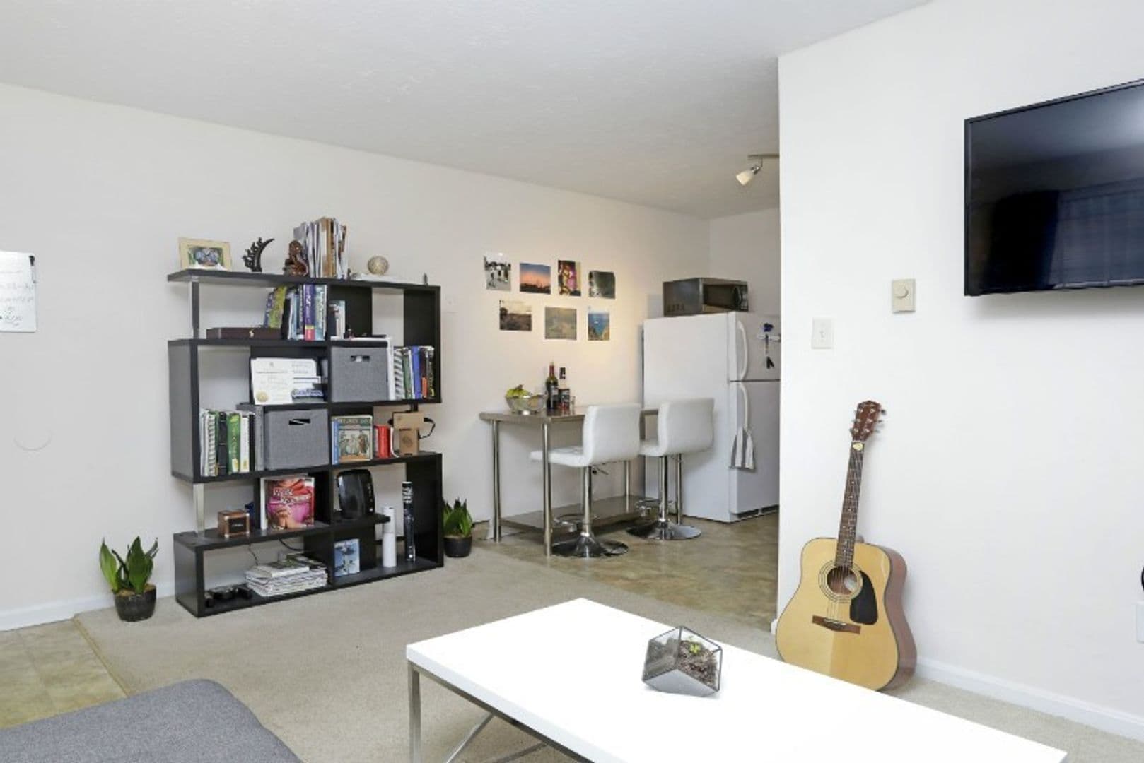 Lexington Apartment: 805 Press Avenue