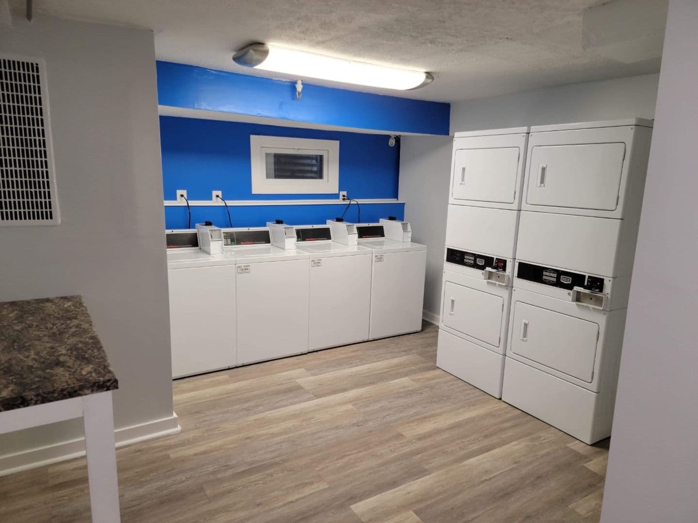Lexington Apartment: 805 Press Avenue