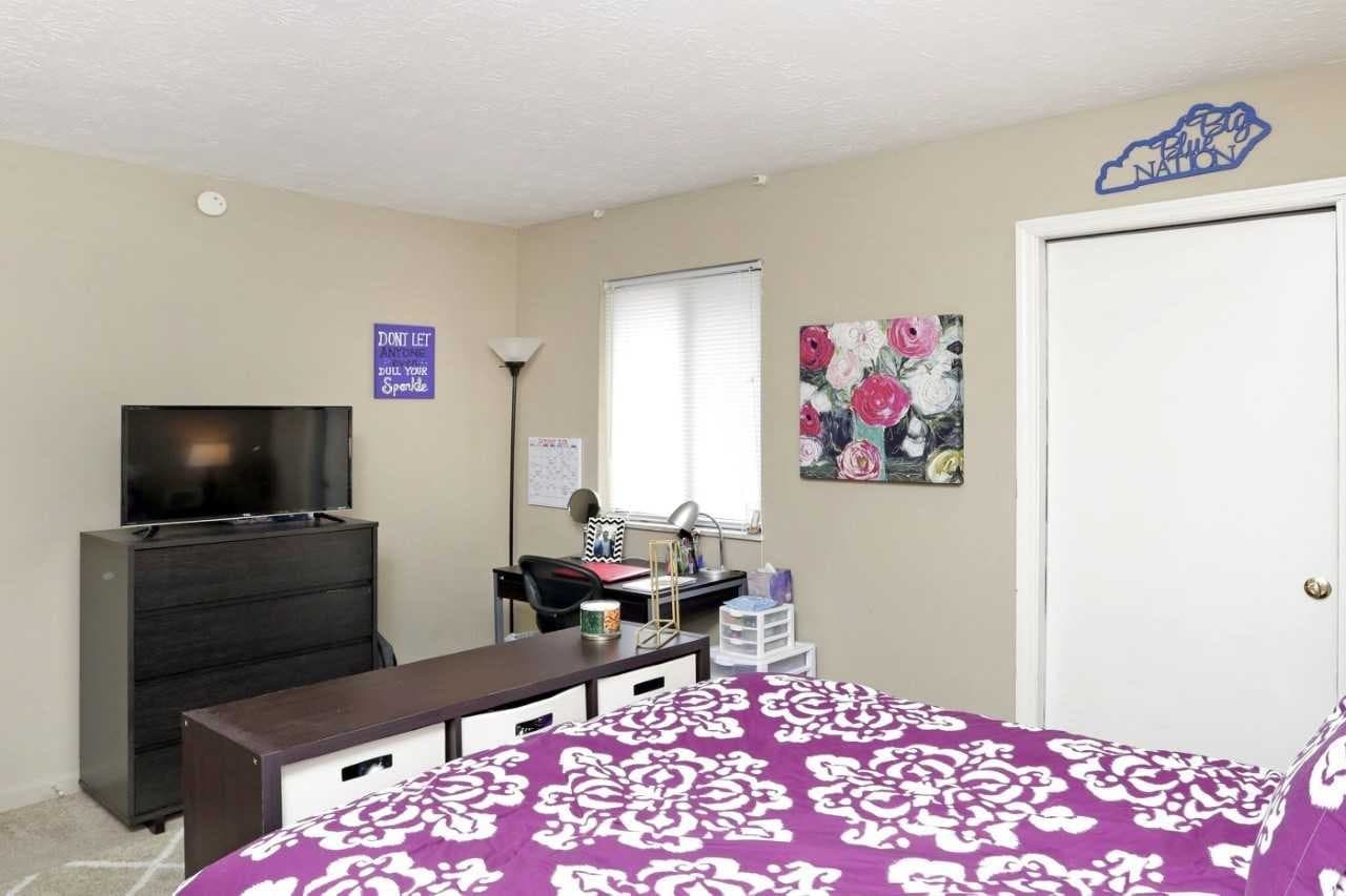Lexington Apartment: 140 Gazette Avenue