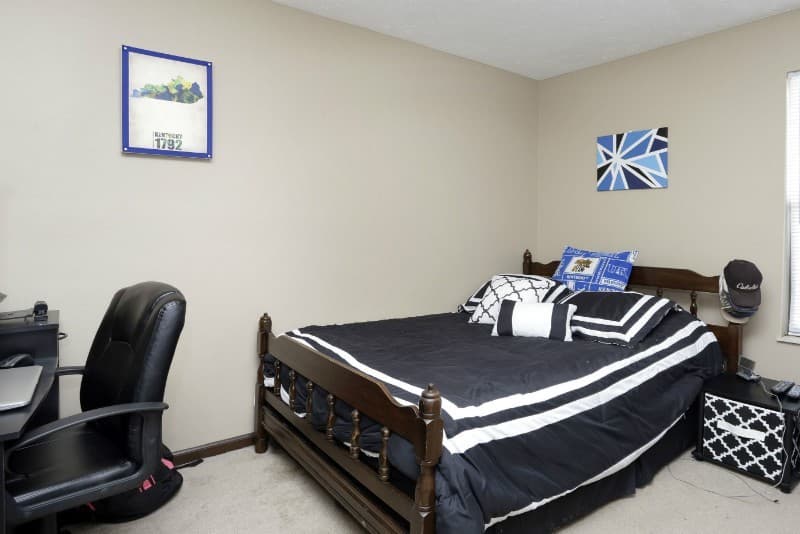 Lexington Apartment: 171 Gazette Avenue