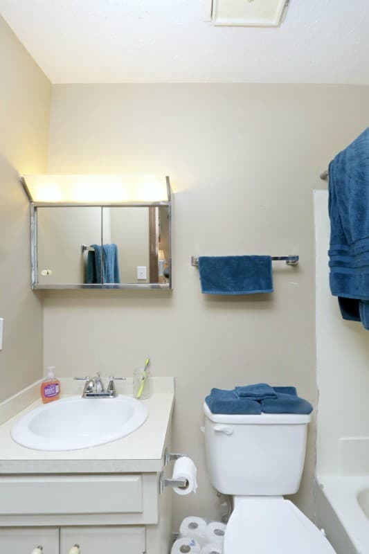 Lexington Apartment: 145 Transcript Avenue