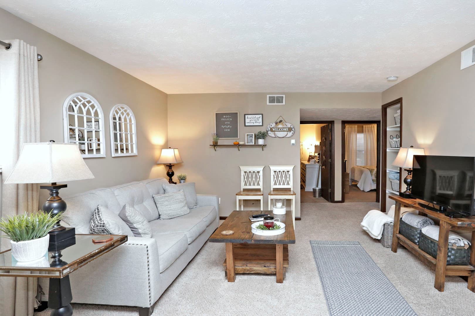 Lexington Apartment: 135 Transcript Avenue
