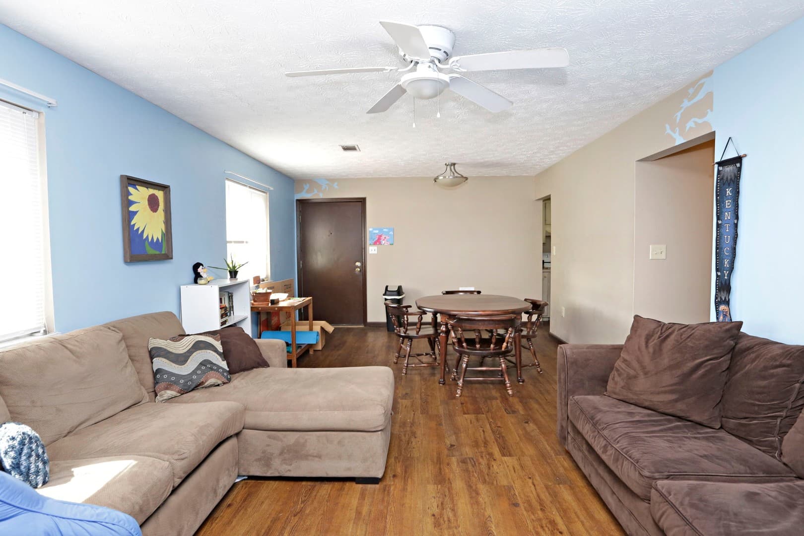Lexington Apartment: 145 Transcript Avenue