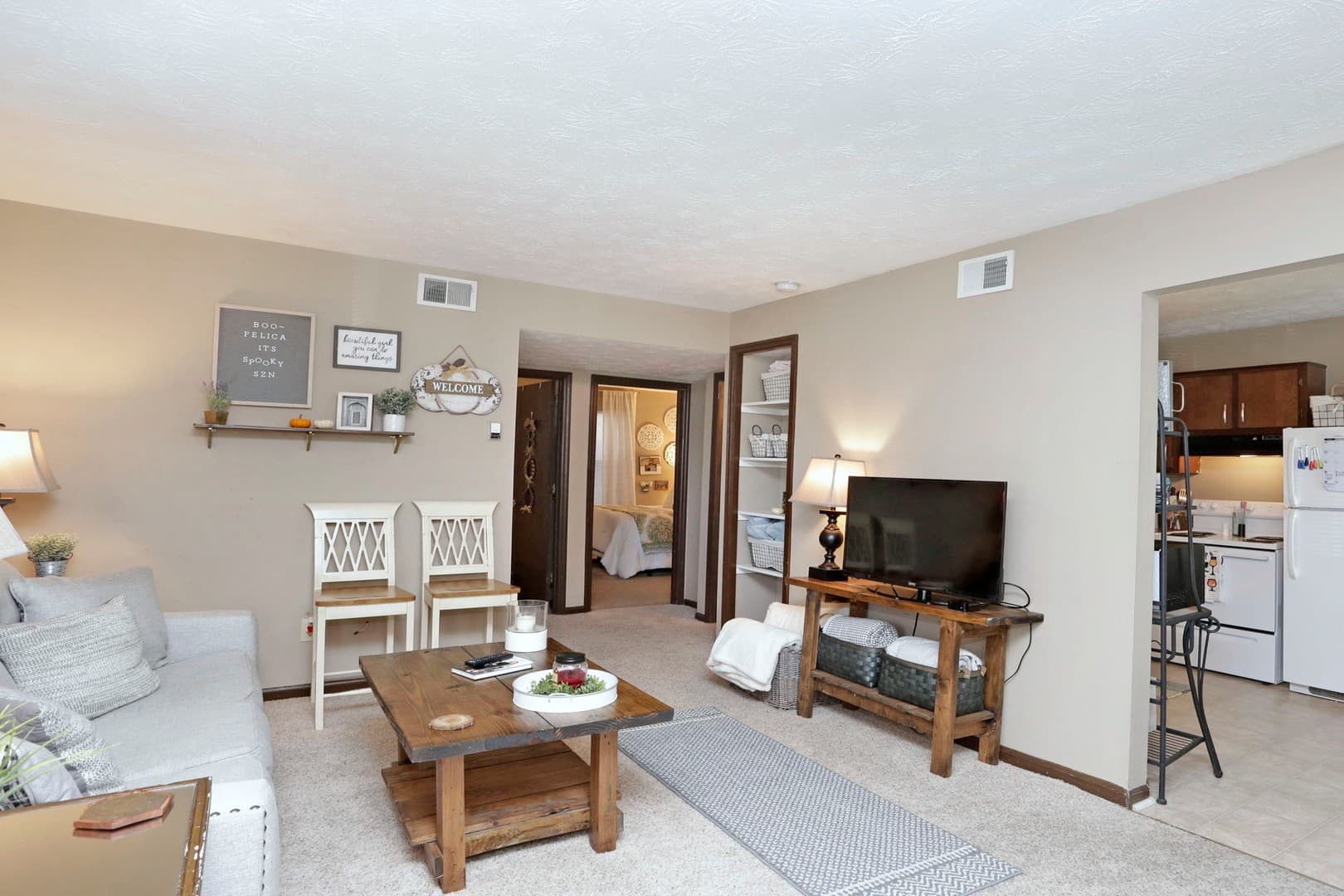 Lexington Apartment: 135 Transcript Avenue