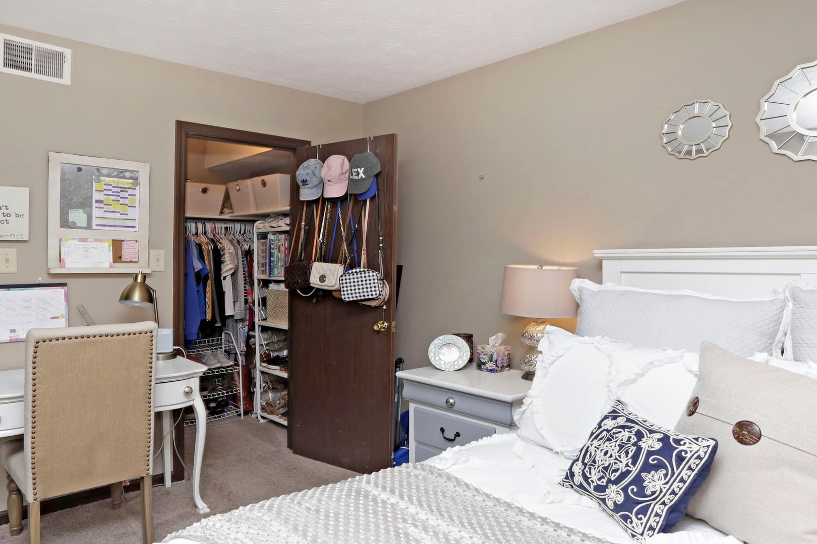 Lexington Apartment: 135 Transcript Avenue