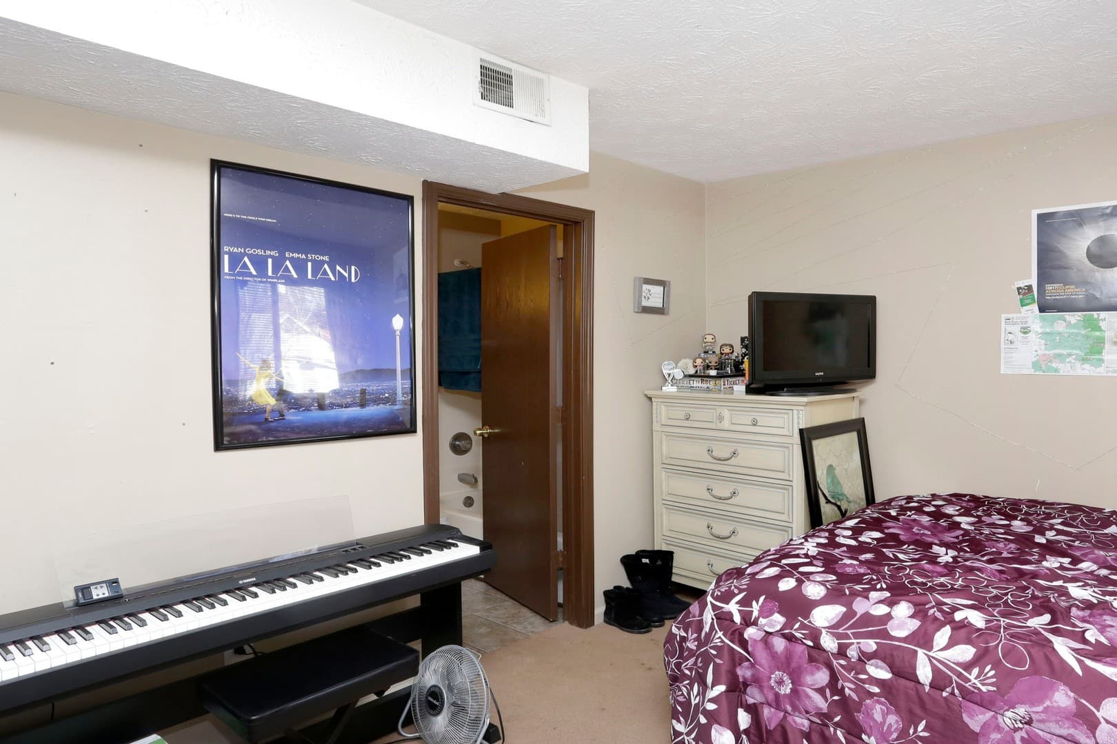 Lexington Apartment: 145 Transcript Avenue