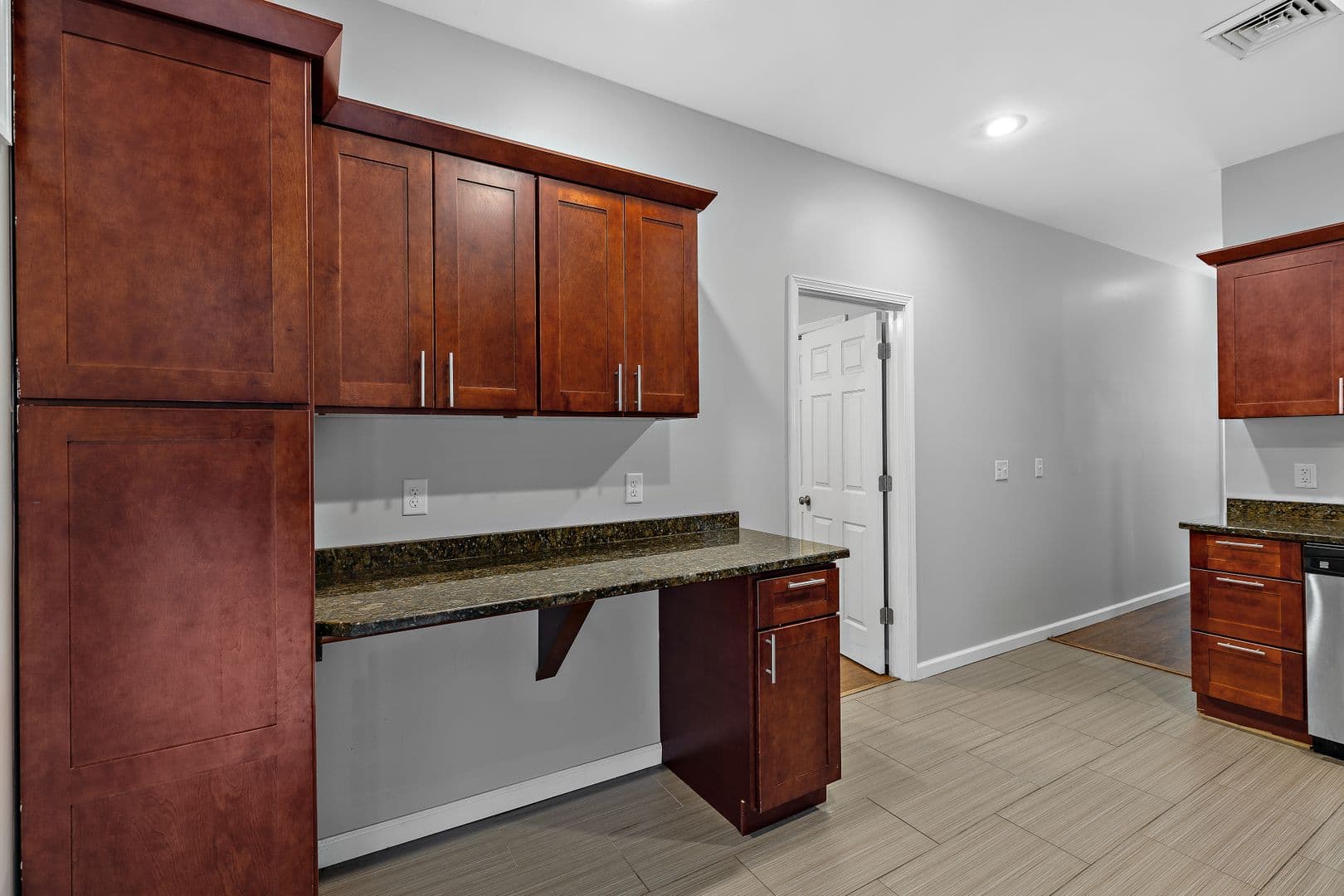 Albany Apartment: 65 Dana Ave.