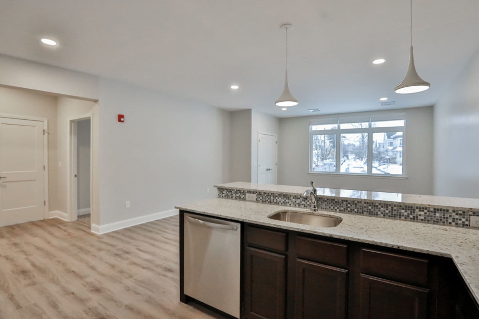 Albany Apartment: 36 Hackett Blvd