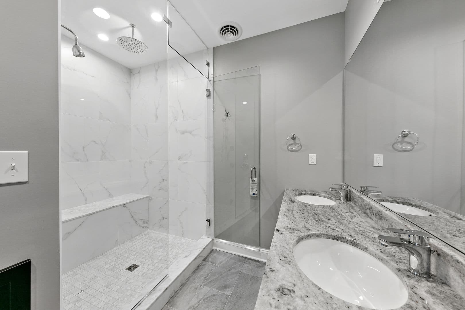 Albany Apartment: 560 Madison Avenue