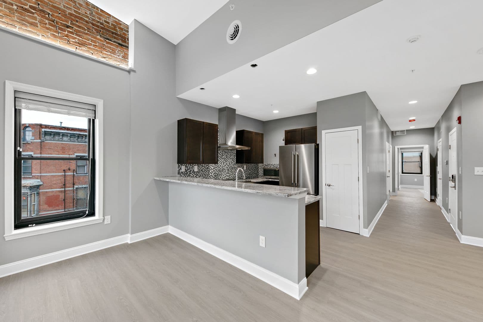 Albany Apartment: 560 Madison Avenue