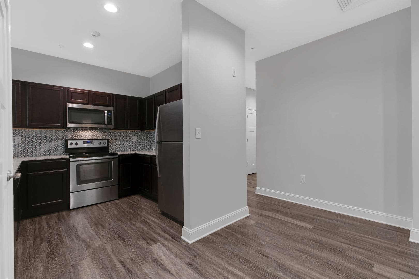 Albany Apartment: 85 Dana Ave