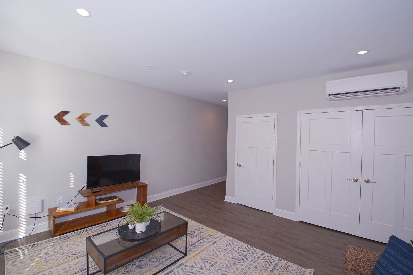 Albany Apartment: 86 Dana Avenue