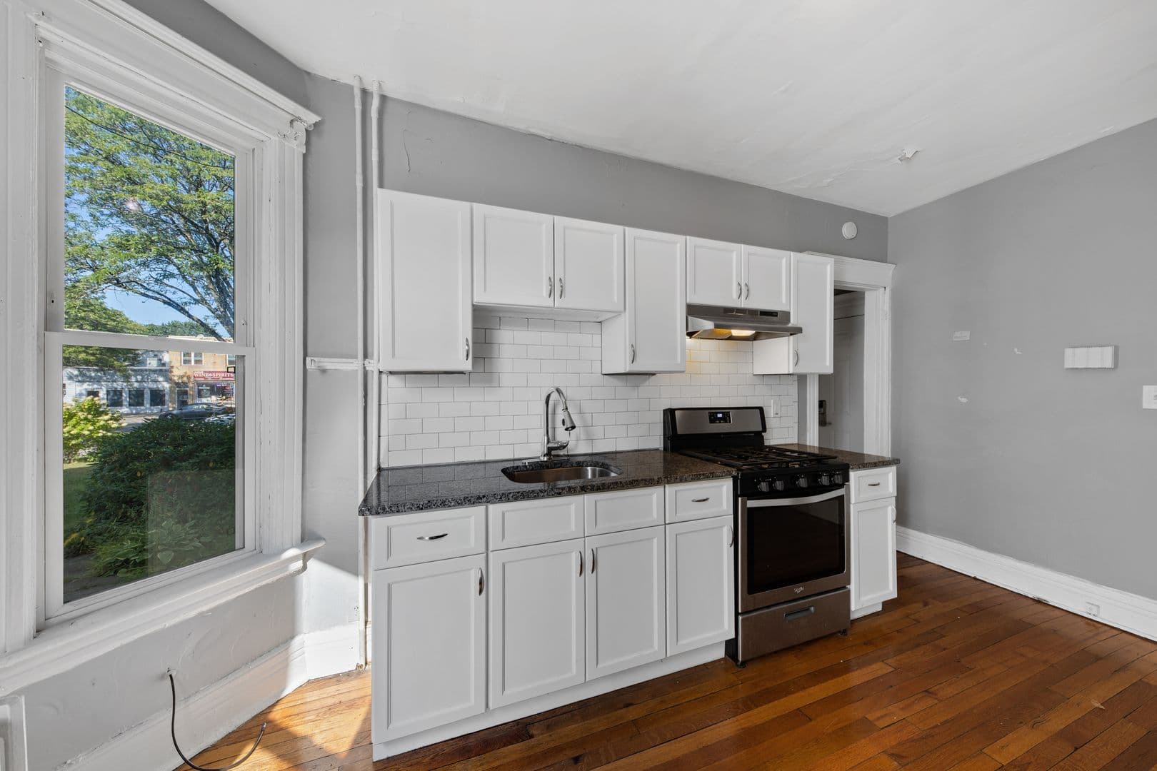 Albany Apartment: 800 Madison Ave