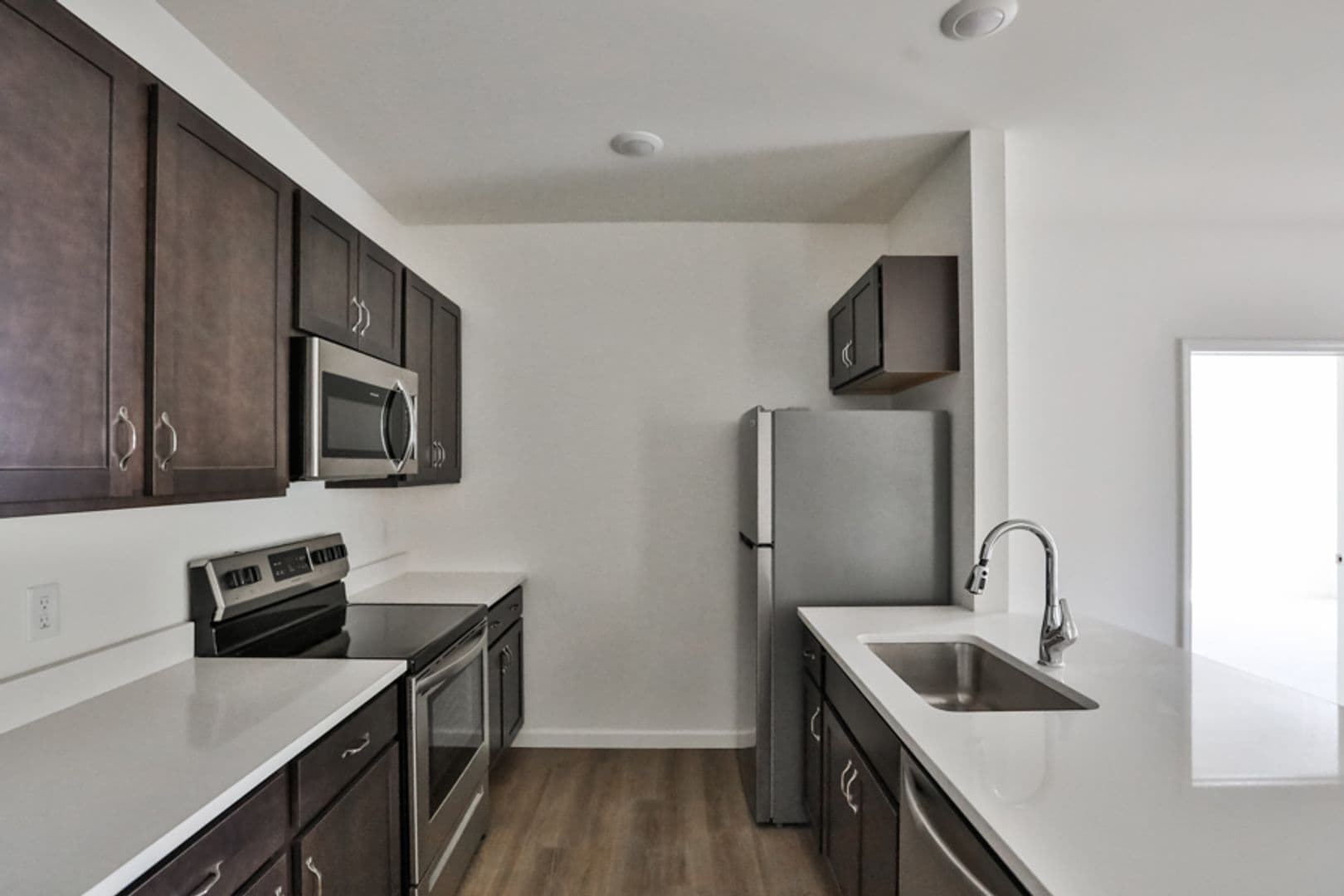 Albany Apartment: 30 Pine Lane