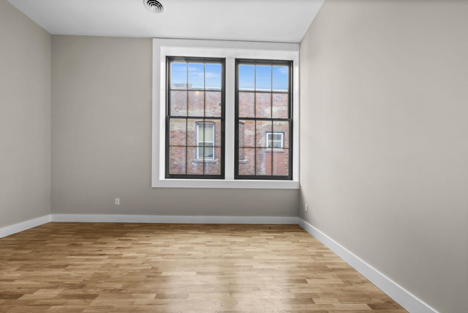 Cohoes Apartment: 45 Johnston Avenue