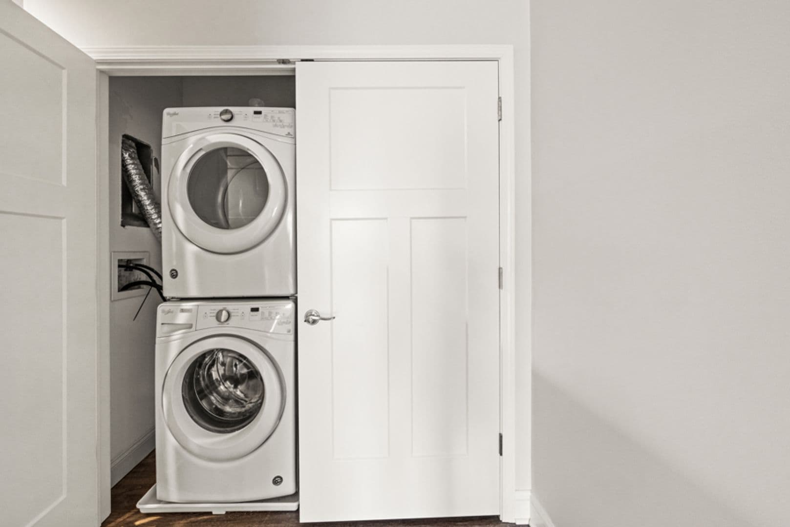 Albany Apartment: 85 Dana Ave