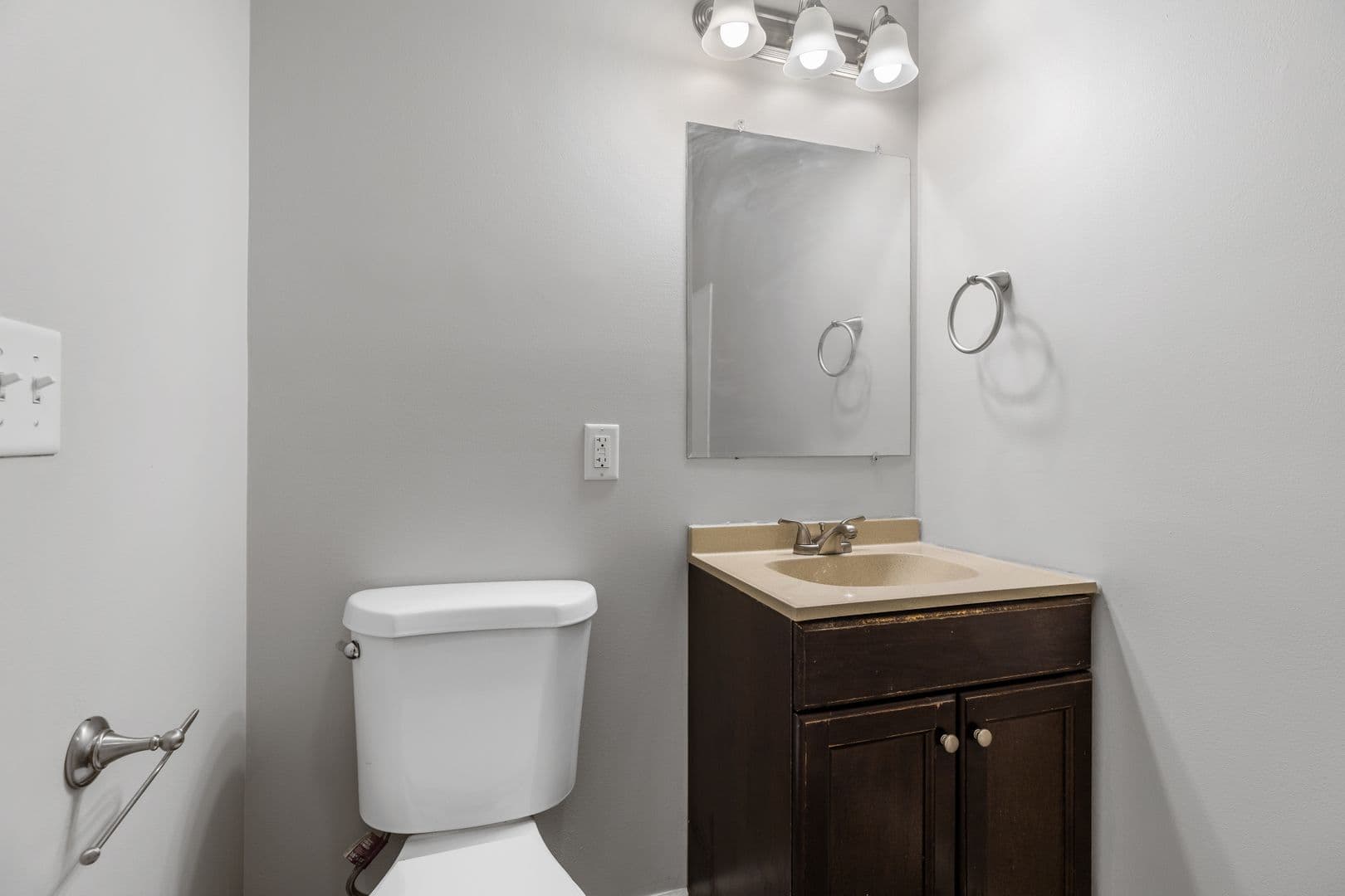 Albany Apartment: 65 Dana Ave.