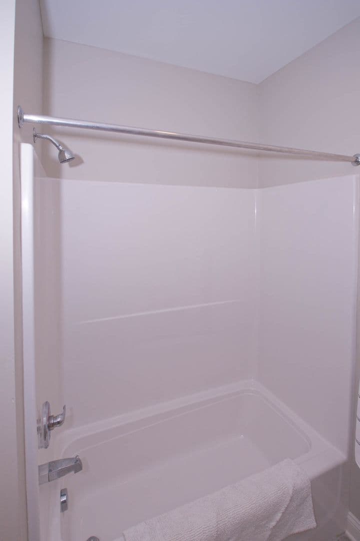 Albany Apartment: 86 Dana Avenue