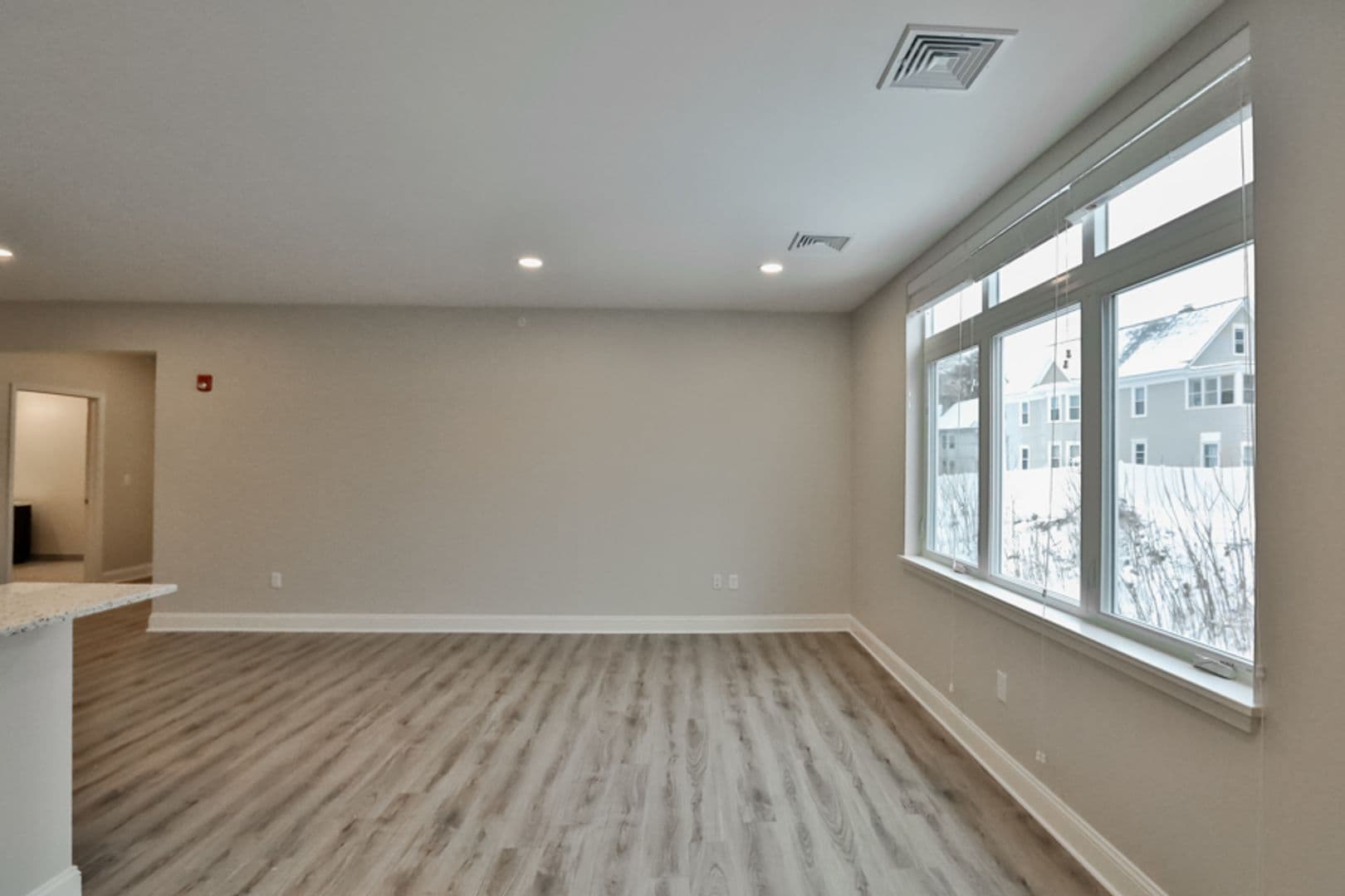 Albany Apartment: 36 Hackett Blvd