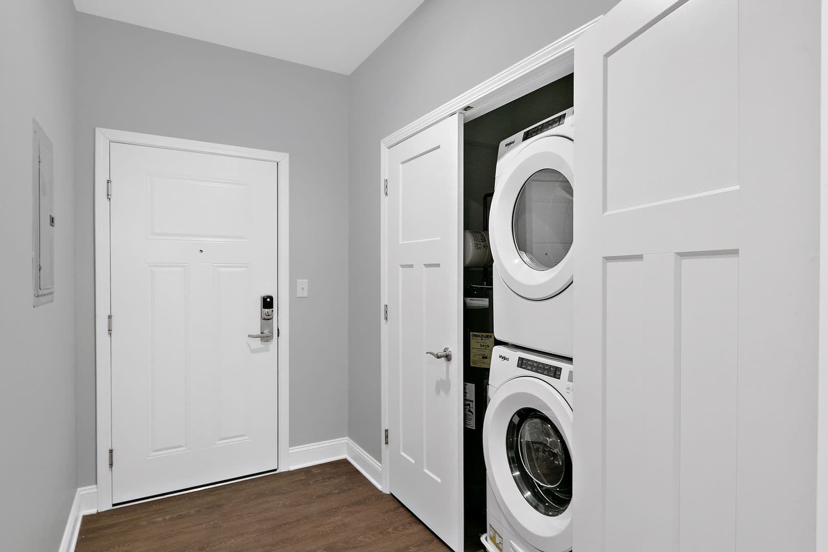 Albany Apartment: 86 Dana Avenue
