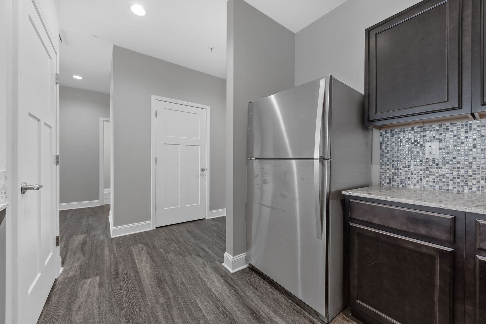 Albany Apartment: 85 Dana Ave