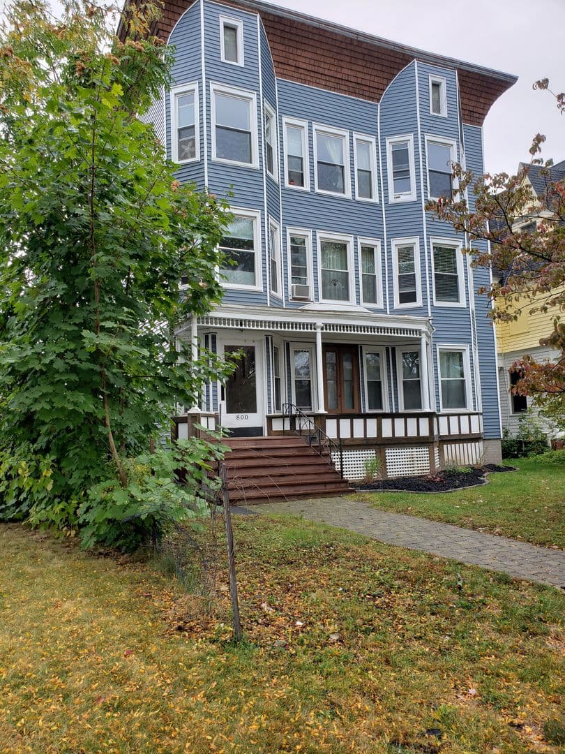 Albany Apartment: 800 Madison Ave