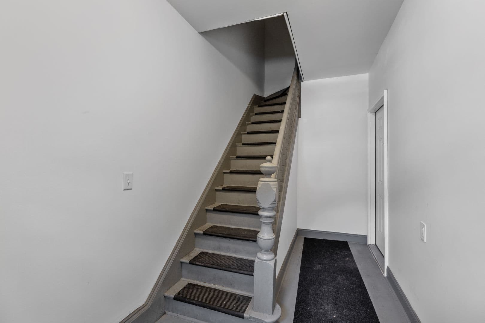 Albany Apartment: 65 Dana Ave.