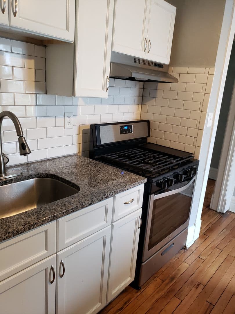 Albany Apartment: 800 Madison Ave