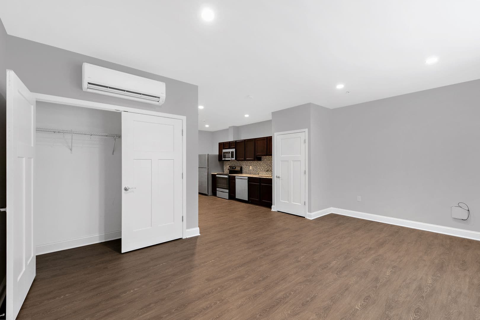 Albany Apartment: 86 Dana Avenue