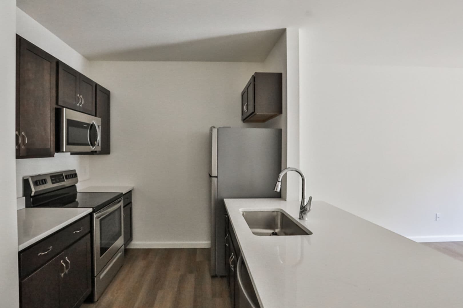 Albany Apartment: 30 Pine Lane