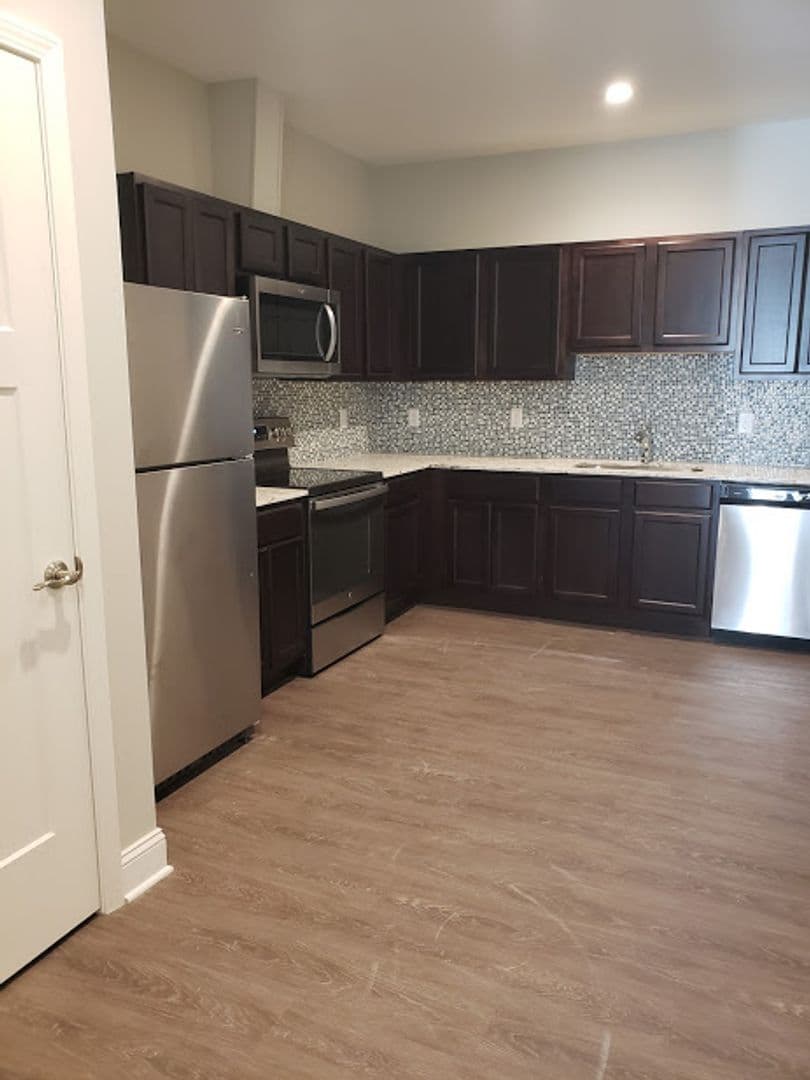 Albany Apartment: 86 Dana Avenue