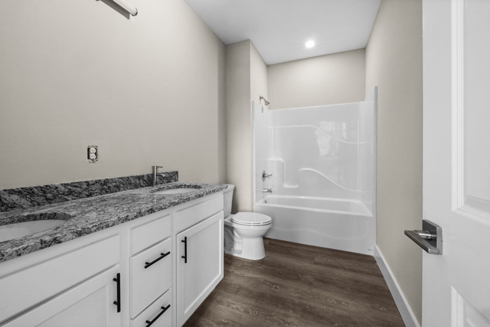 Cohoes Apartment: 45 Johnston Avenue