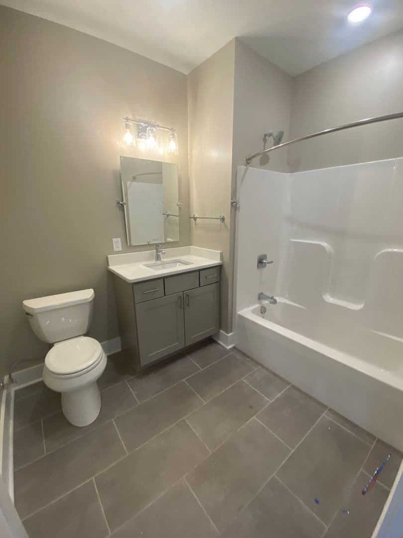 Albany Apartment: 105  Morris Street