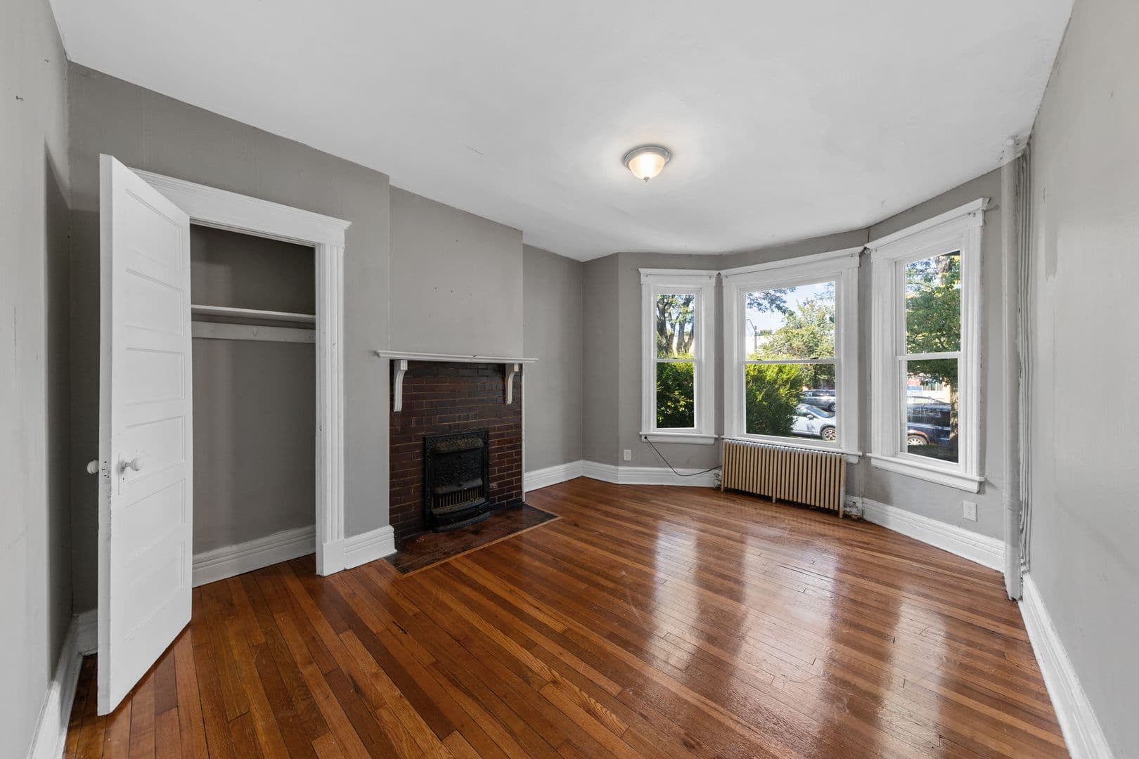 Albany Apartment: 800 Madison Ave